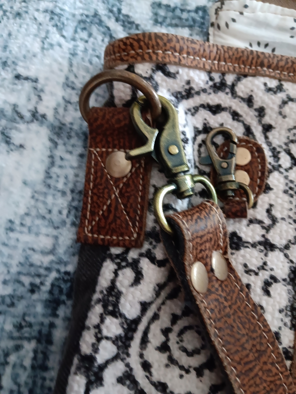 Myra Handbag Excellent Condtion Used. - Picture 10 of 11